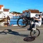 Bikeboy Anders på ett hjul ved Kanalen (VIDEO)