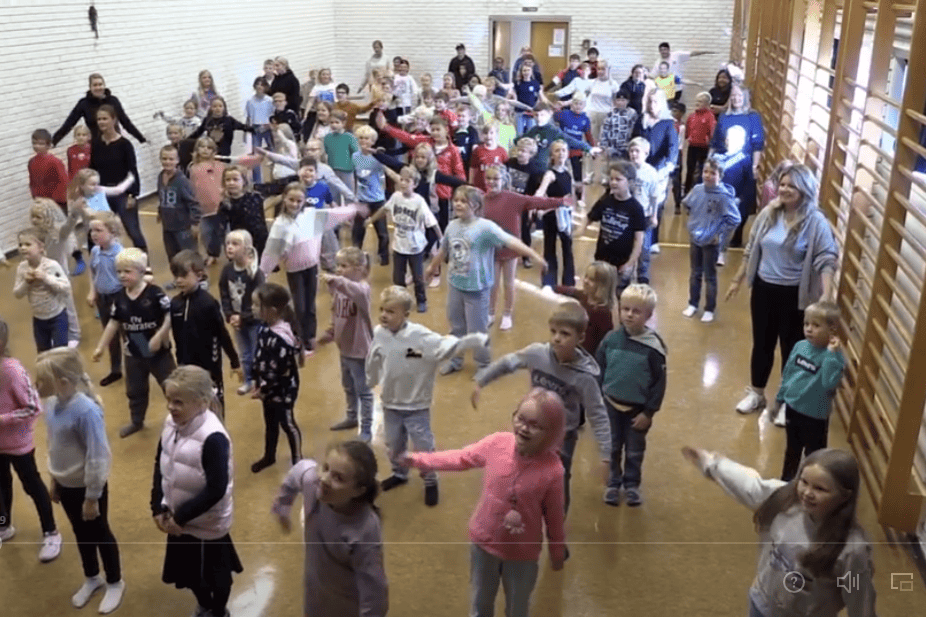 Sørhåland Barneskole danser årets BliMe-Dans  (VIDEO)